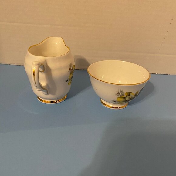 Delphine Mini China Creamer &  Sugar Made In England   ( 6 ) - Picture 2 of 3